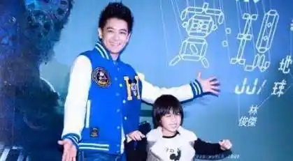 林志颖分享父子日常,11岁kimi遗传妈妈高挑身材,背影比爸爸还要壮