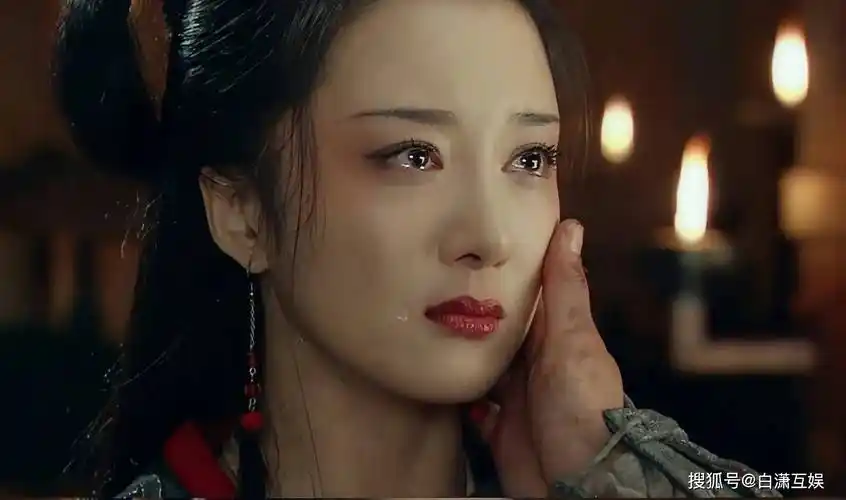 被狗咬毁容后,如今40岁靠演坏女人翻身_李依晓_叶璇_虞姬