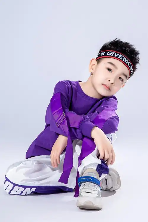 修图师-海智的儿童摄影作品《街舞男孩》