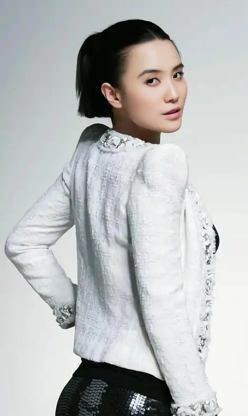 宋佳高清冷艳美照楚楚动人