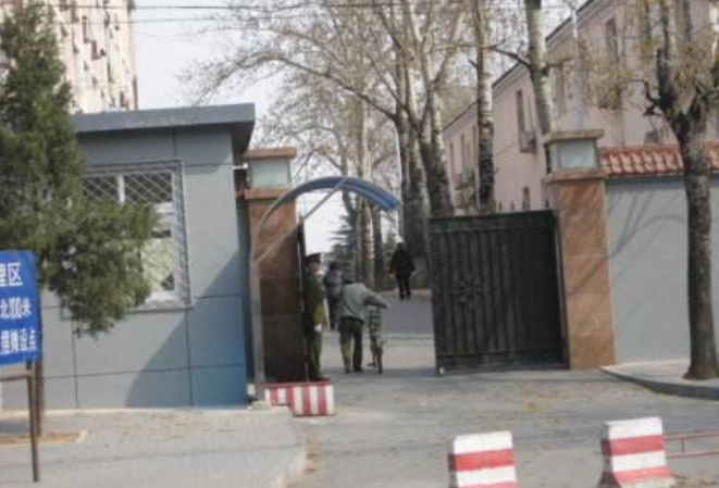 我国军队中什么级别才能住进军区大院?退休干部:最低也得是军衔