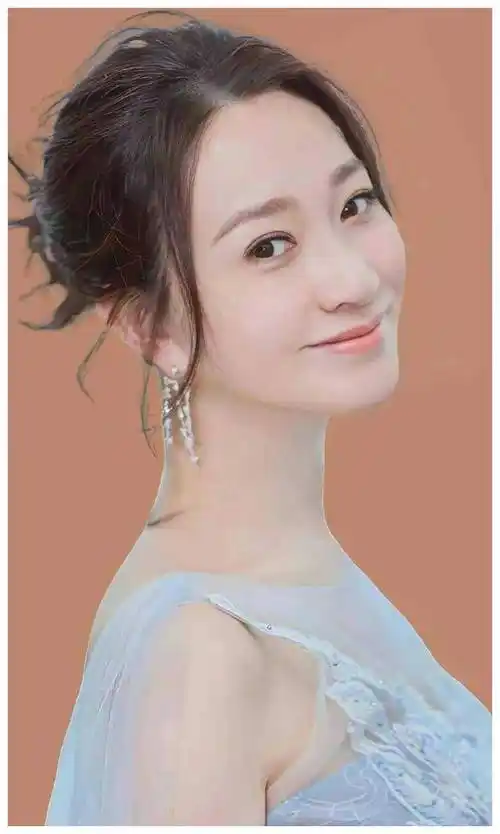 李小冉47岁的人间尤物感情历程披荆斩棘最终迎来真爱