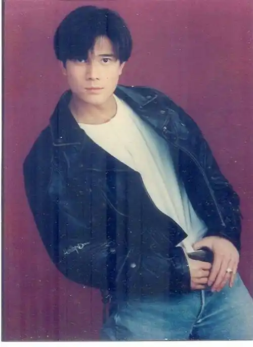 和张国荣的全面退出,香港乐坛出现了真空期,以张学友,刘德华,郭富城