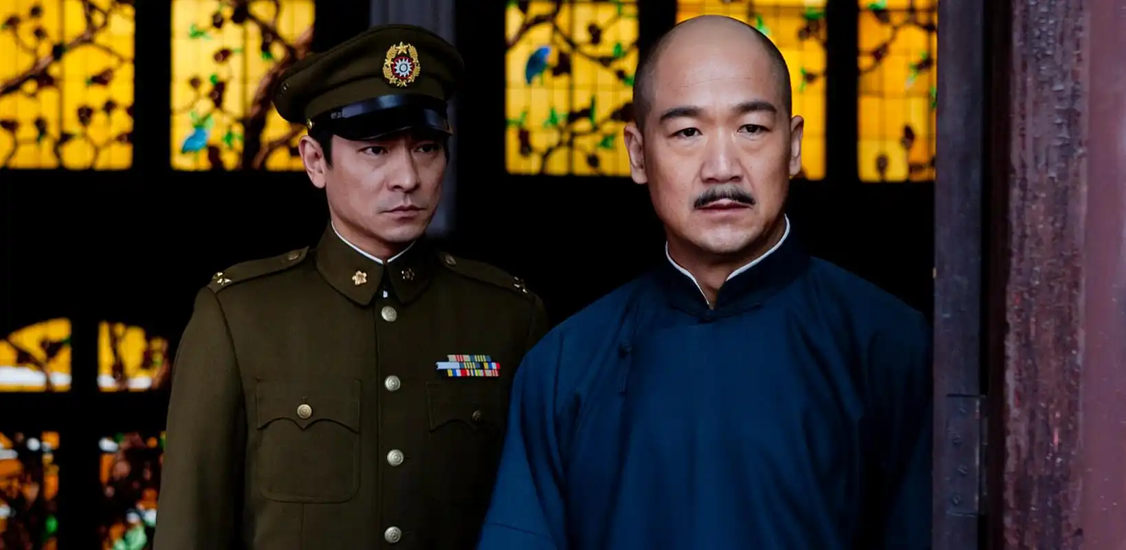 2009年,已经退居幕后的周星驰纠结了很久,最后还是决定给韩三平打一个