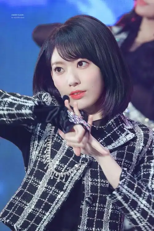 宫脇咲良第一次回归造型楼更新今天金发机场图