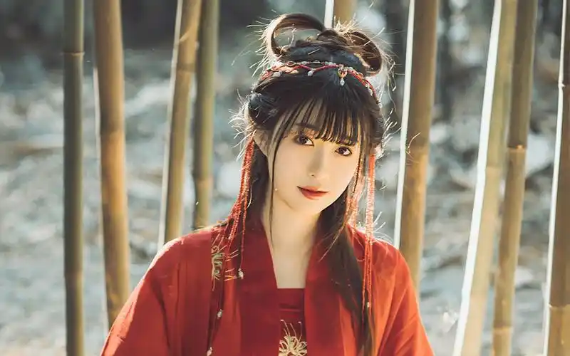 古风汉服绝色美女竹林写真图片桌面壁纸