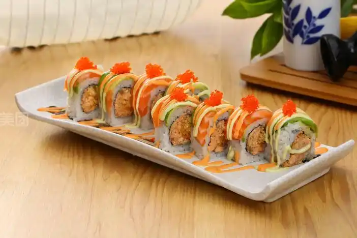 三文鱼牛油果卷