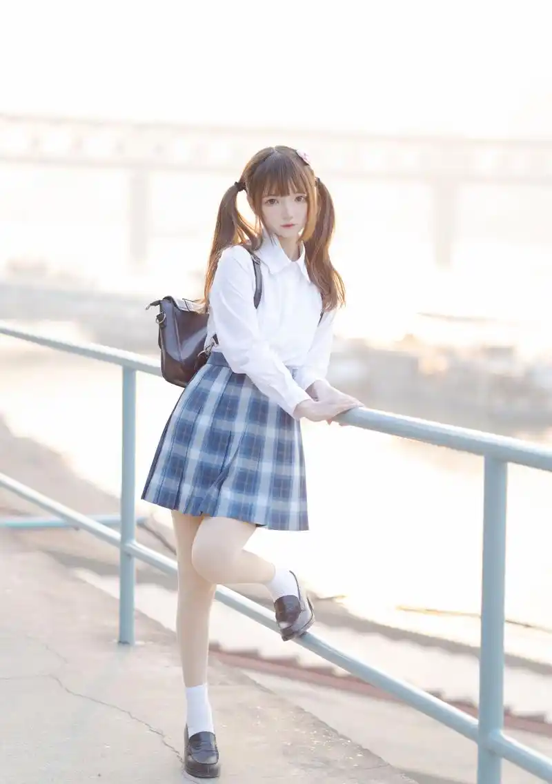 好可爱的双马尾jk妹妹,放学后要一起回家吗?