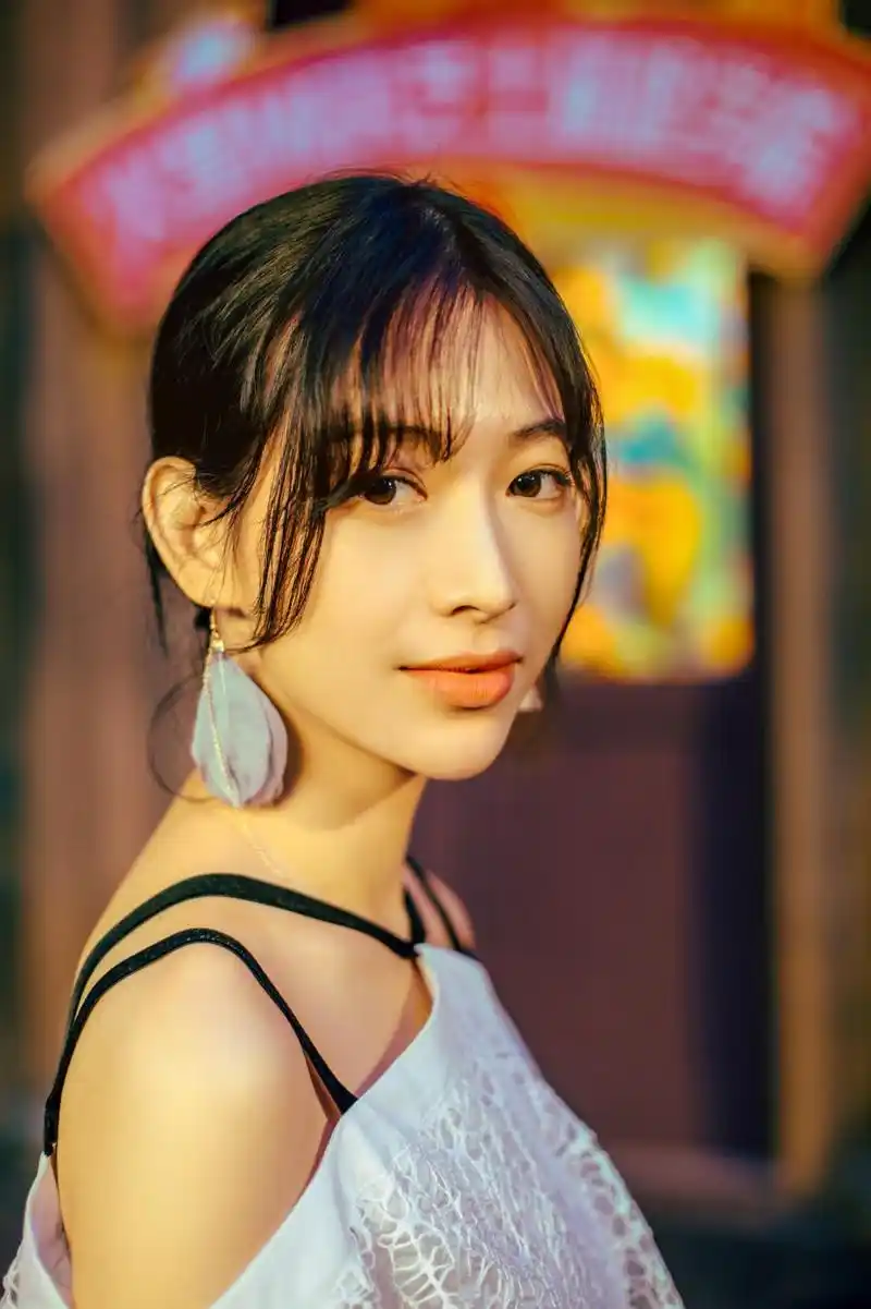 学霸人设全是套路温雅火星情报局双语播报获赞