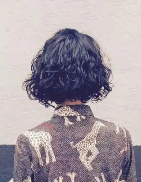 泰迪卷烫发洋气又时髦,烫发图片,发型图片