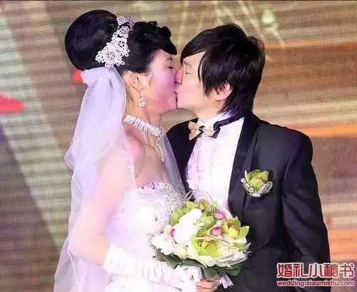 叶世荣迎娶模特娇妻