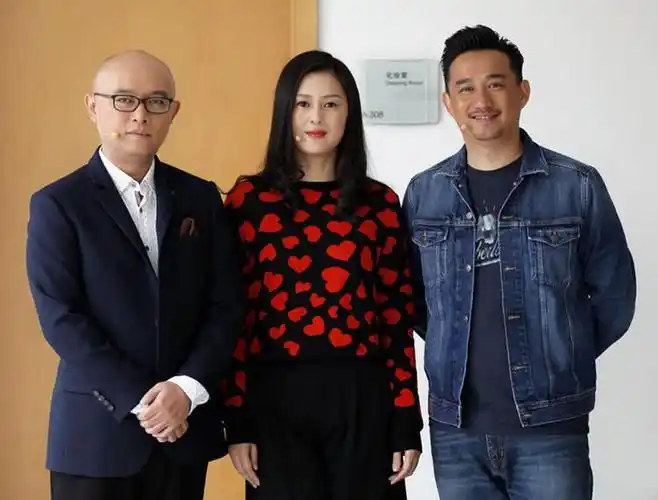 黄澜前夫汤易文资料照片 黄澜是黄菡的妹妹吗