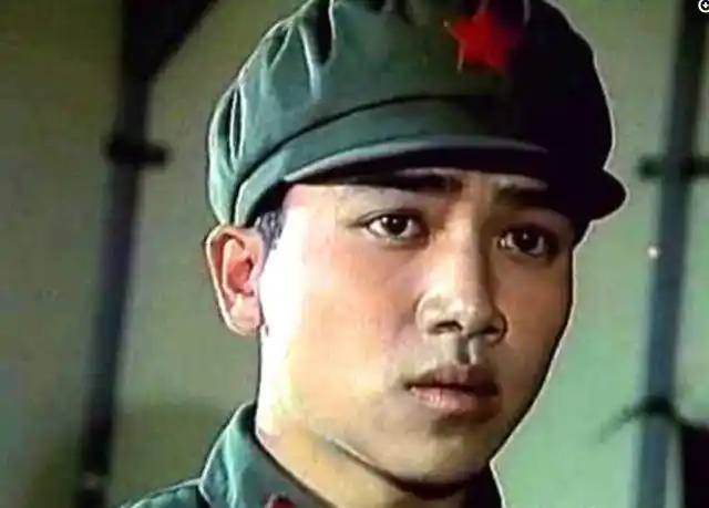 80年唐国强,陈佩斯年轻时原来这么帅,女星更是美貌如花