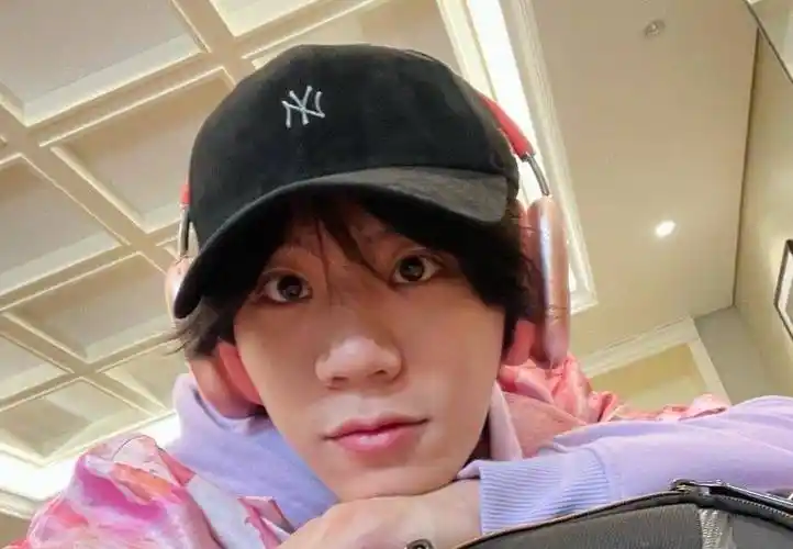 私生饭吵架:被黑粉一句话惹恼后,声嘶力竭破口大说_跟踪_东西_刘耀文