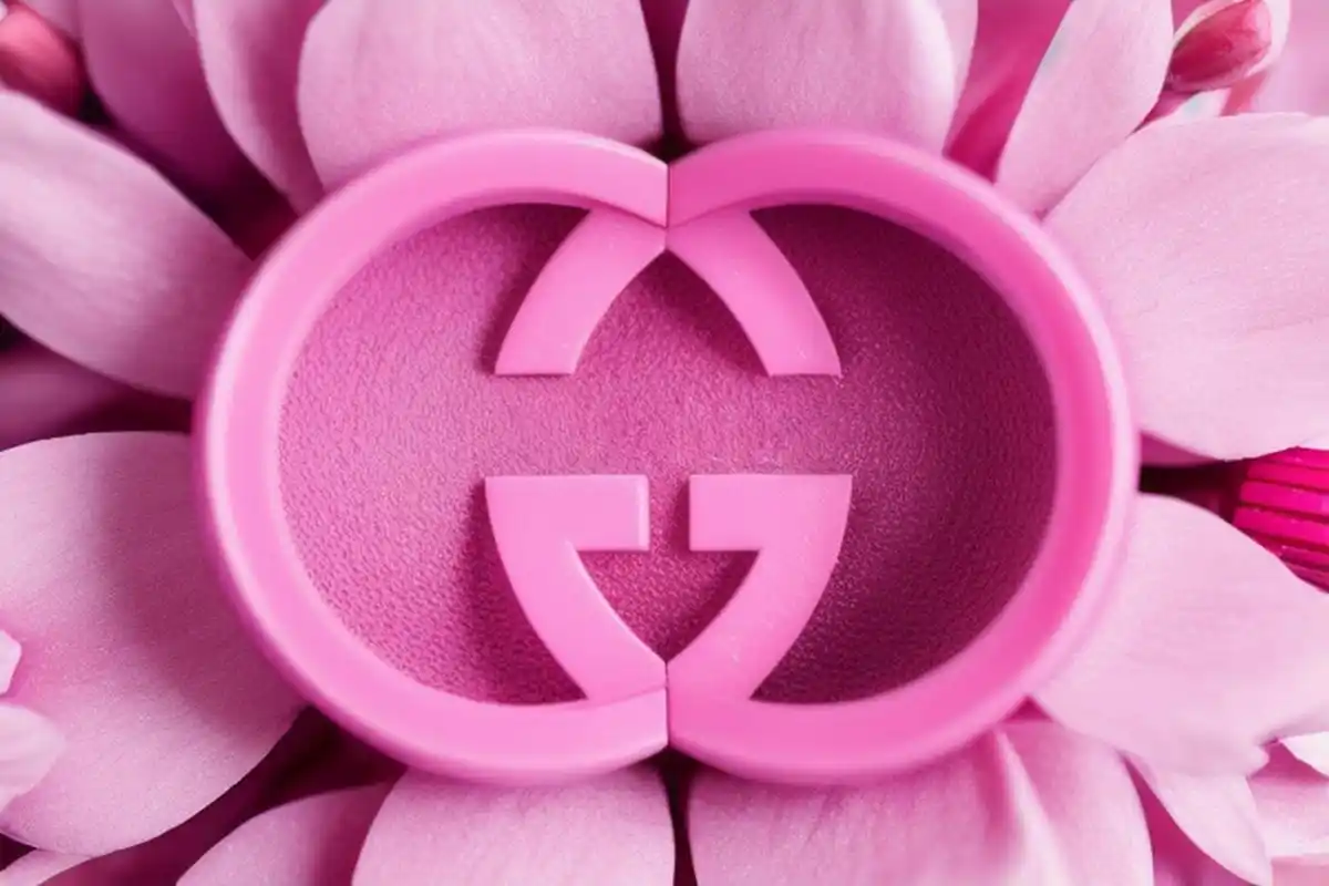 stable diffusion古驰gucci logo海报制作,时尚潮品加上美妆的元素,很