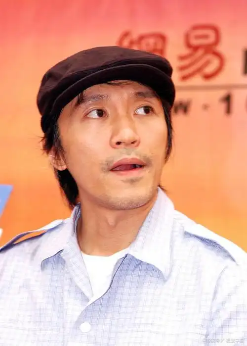 周星驰的电影缺乏新鲜创意还是依赖旧配方?