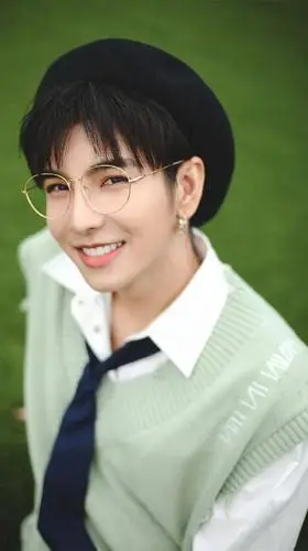 手机壁纸郑繁星