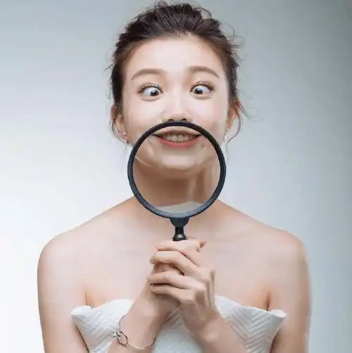 极品女士主角于莎莎素颜照惊艳而这几年一直去哪了