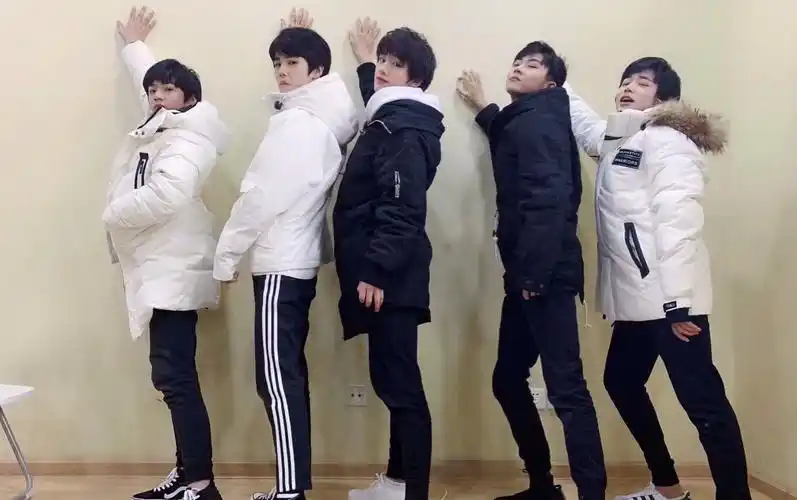 【台风少年团tyt】20181229新春音乐会—第一页 《喜欢你》无剪辑 好