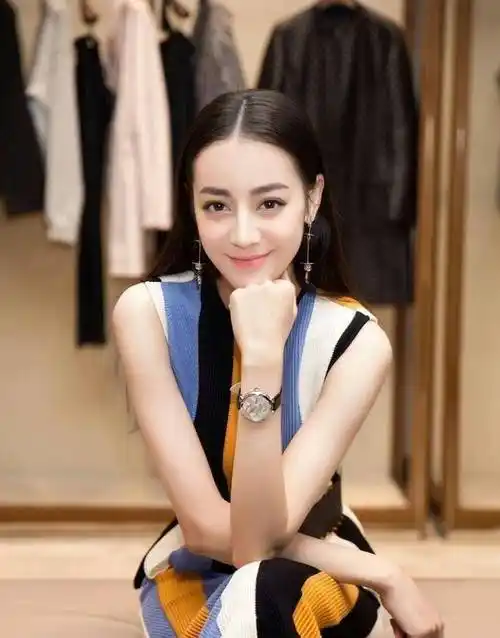 热巴入驻名人蜡像馆,这些明星蜡像你最pick谁_本人_刘诗诗_开心