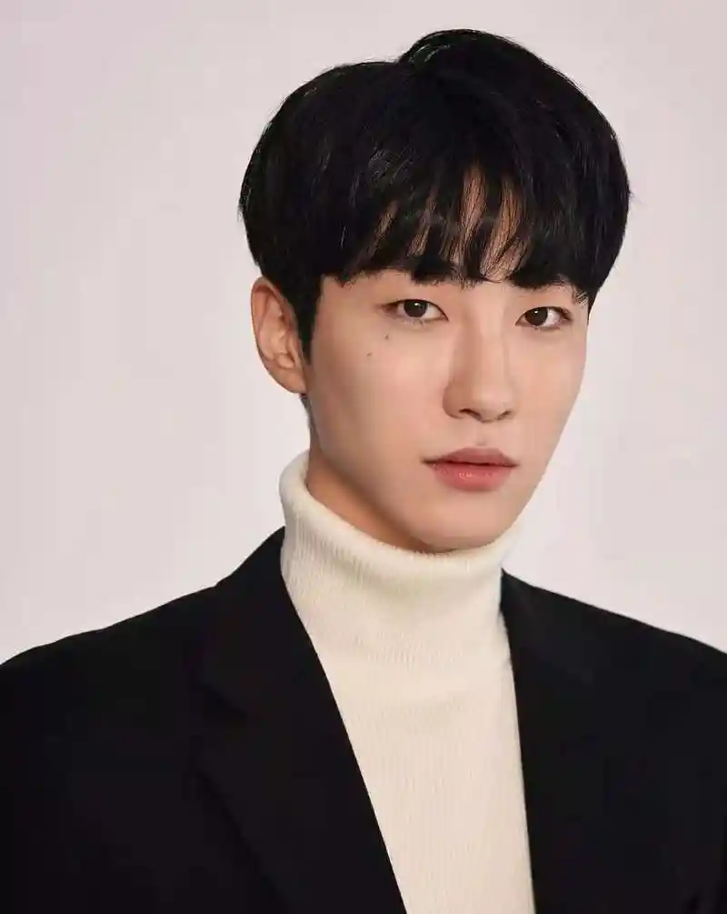 为什么日韩男生很少留两边铲青发型了解这三点你就明白了