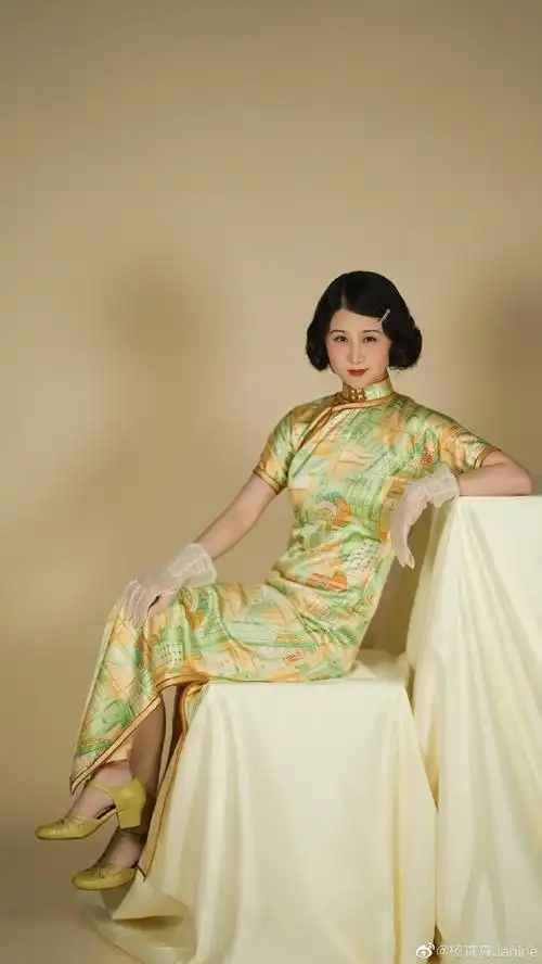 旗袍##vintage复古照片##女生永远可以相信旗袍##旗袍写真##穿旗袍的