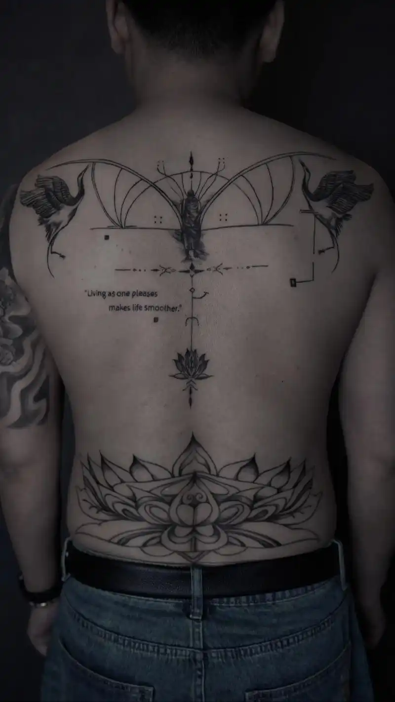 后背莲花纹身.后背莲花纹身完工#云野刺青 #泰安纹身 #纹身 - 抖音