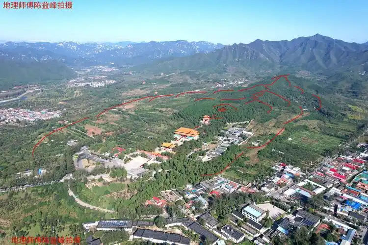 廖均卿的行程实录来看廖均卿等只是参与十三陵的覆堪而已