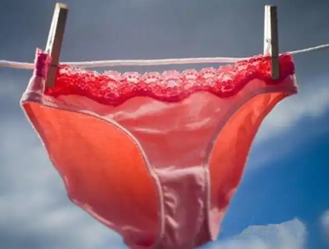 女性内裤上出现的黄色分泌物是什么女性朋友进来看看
