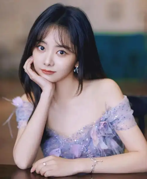 谭松韵美照,优雅可爱!_高清图集_新浪网