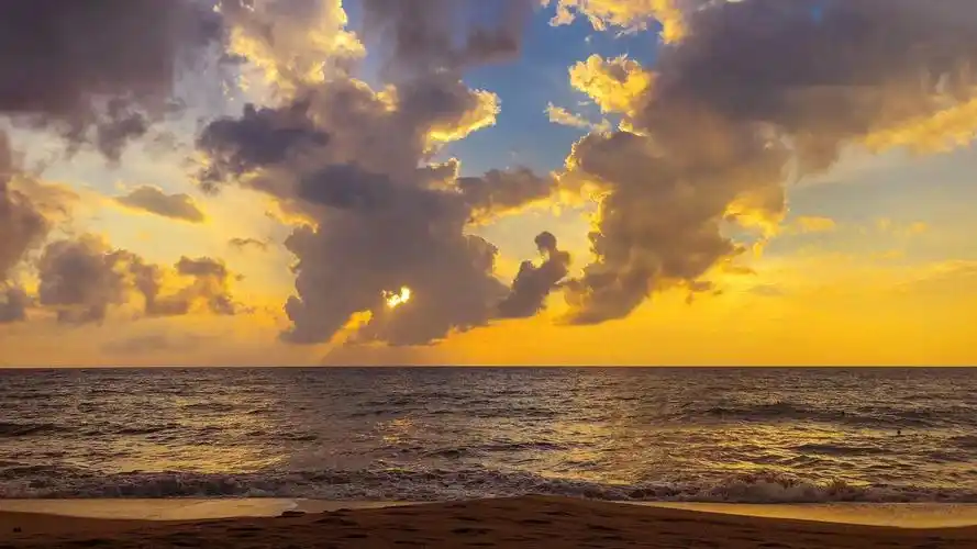 海上夕阳黄昏唯美高清桌面壁纸