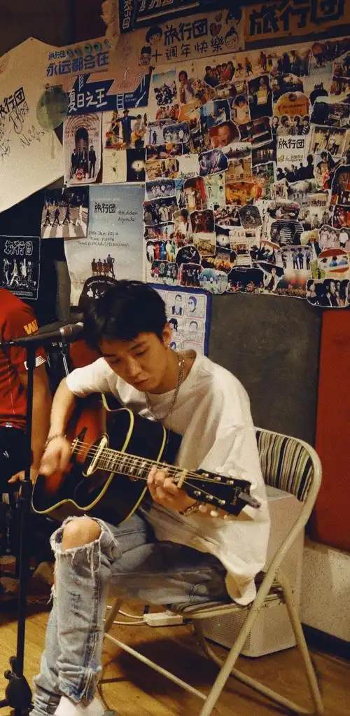 谁有tizzyt的壁纸可以推荐一下的