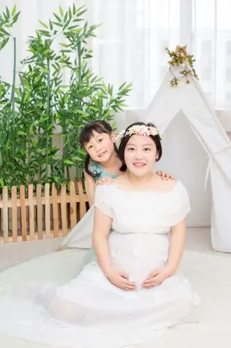 芝麻妈妈的二胎大肚照