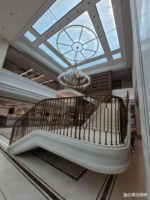 深圳华为c区大型钢结构悬挑楼梯