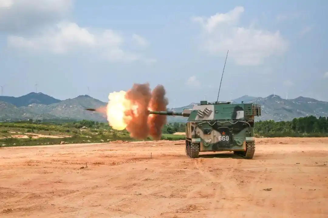 河南济源人,2010年入伍,中士军衔,中共党员,现任73022部队宣传科报道