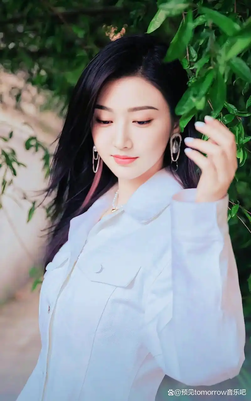 长相甜美的女明星景甜