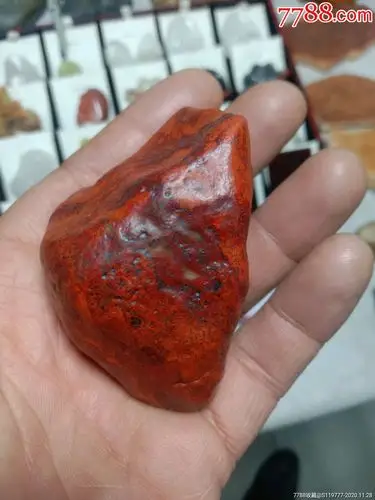 精品红伊丁陨石