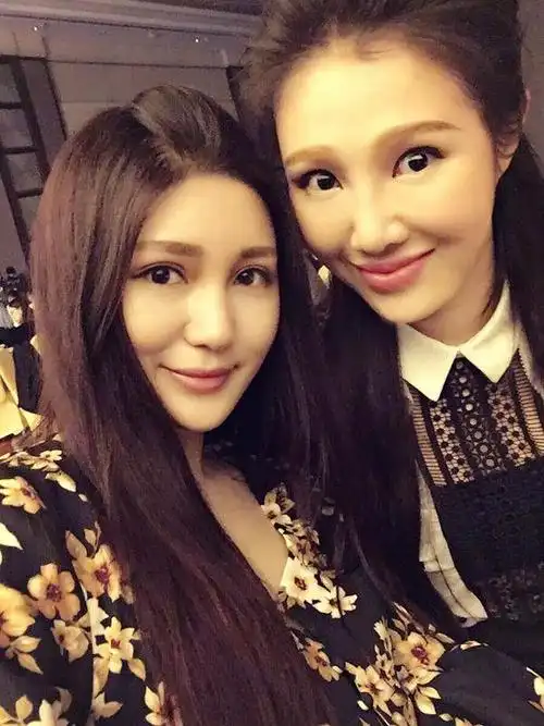 中国男篮风云人物丁彦雨航的性感女友