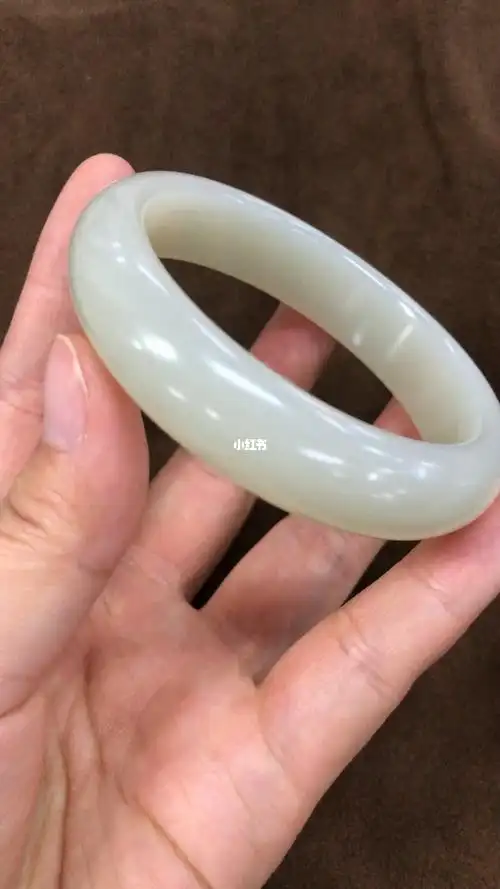 和田玉且末料青白手镯圈口57