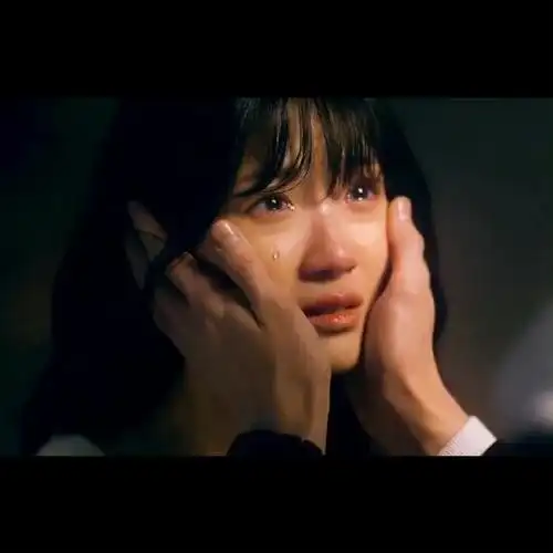 有很多悲伤的场景,所以有很多我流泪的情况.