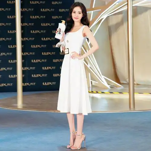 杨幂明星同款2018夏新品方领小香风白色气质连衣裙伴娘宴会礼服裙