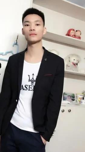 【帅男秀场】陈涛 25岁 双鱼座 装修设计