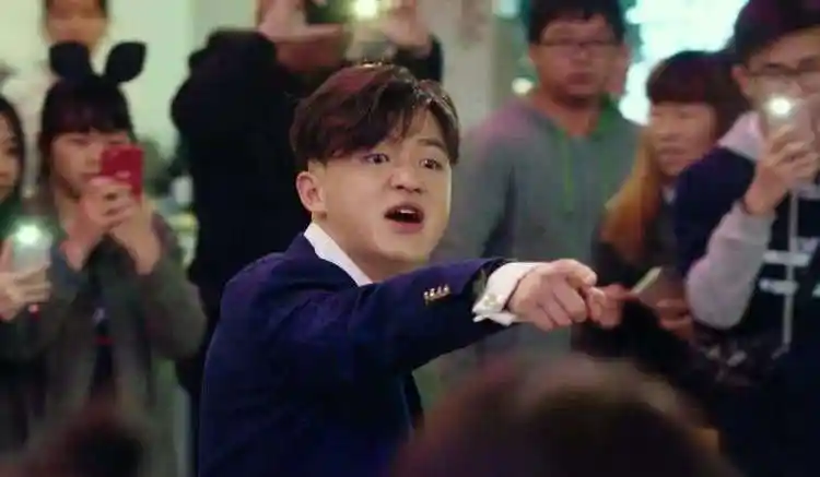 包贝尔女儿太任性打了保姆一巴掌,结果包贝尔直接甩了回去