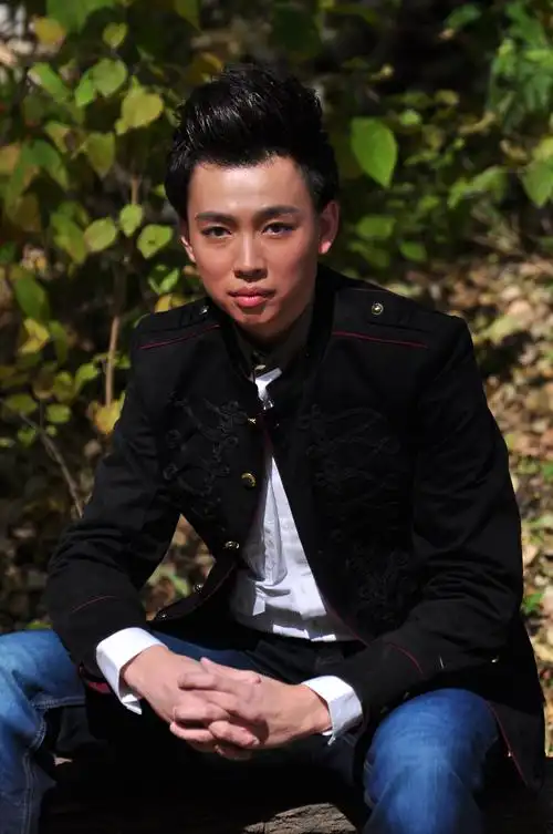 p data-id="gnx5lmoxsr">谭正岩,男,京剧老生.