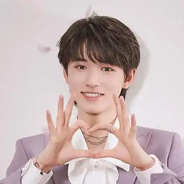 宋亚轩个人资料 - 宋亚轩高考/身高/体重/生日 - 星爪时尚网