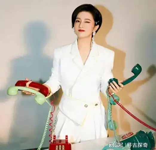 小婉君金铭现状43岁不婚不育单身住豪宅活成了人间清醒