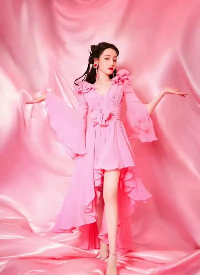 迪丽热巴的面相竟然被质疑不适合甜妹形象?04你们认同吗?