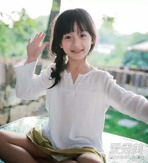 裴佳欣个人资料介绍性别:女年龄:7地区:上海身高:110特长:擅长表演