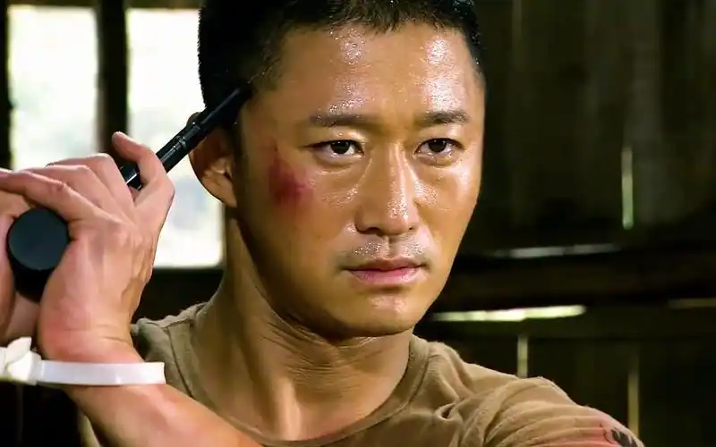 真正的默契只需要一个眼神何晨光绝地反击营救战友