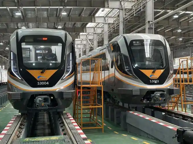 "成都地铁运营公司新线部副部长何璐川说,在资阳线列车上,气流组织